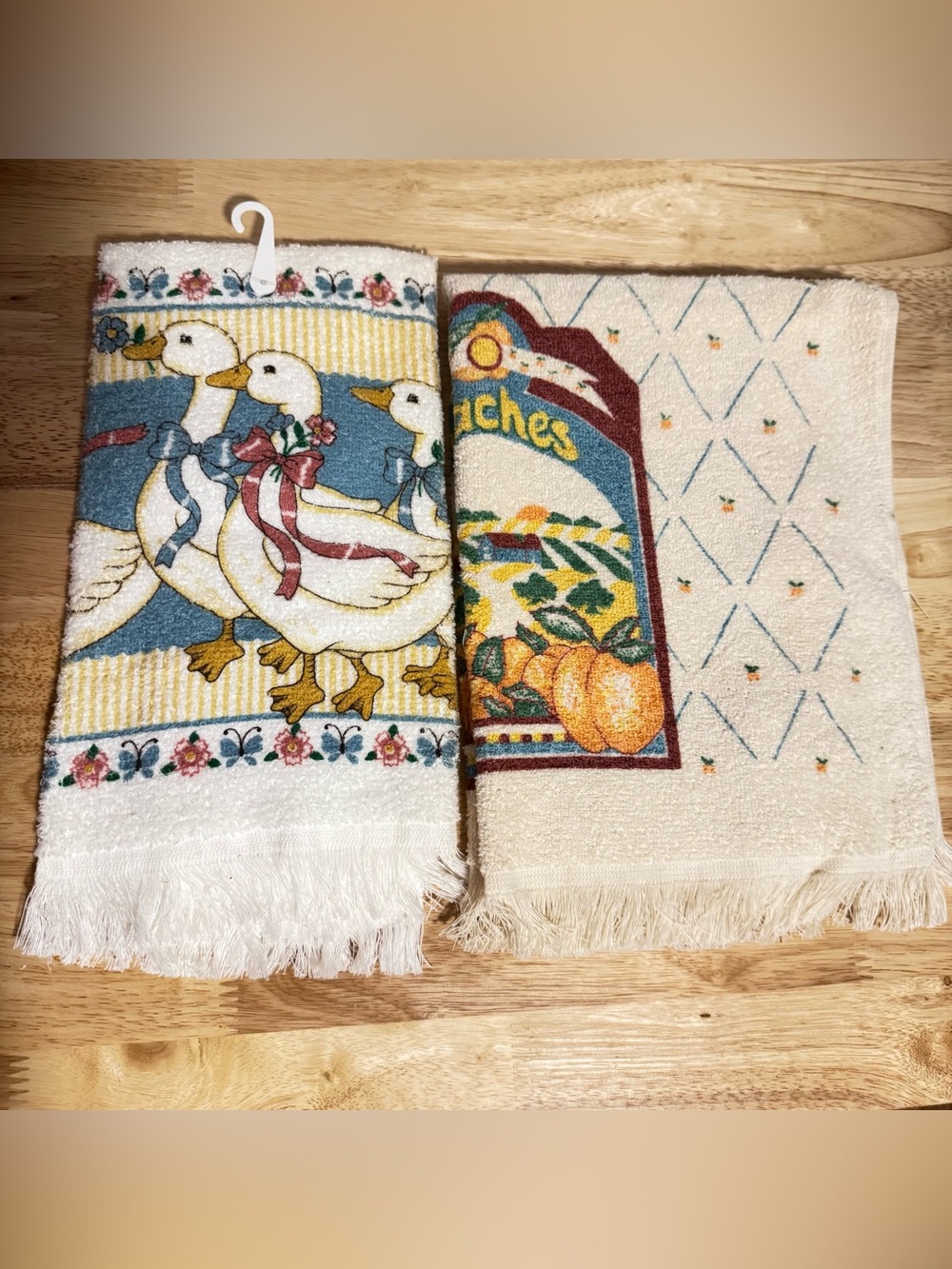 Vtg 2 Kitchen Towel Lot Country Goose & Peach Cottagecore Farmhouse Grandmacore